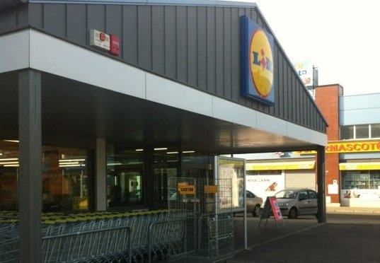 UGT firma la actualización salarial del 1,5% en Lidl Supermercados