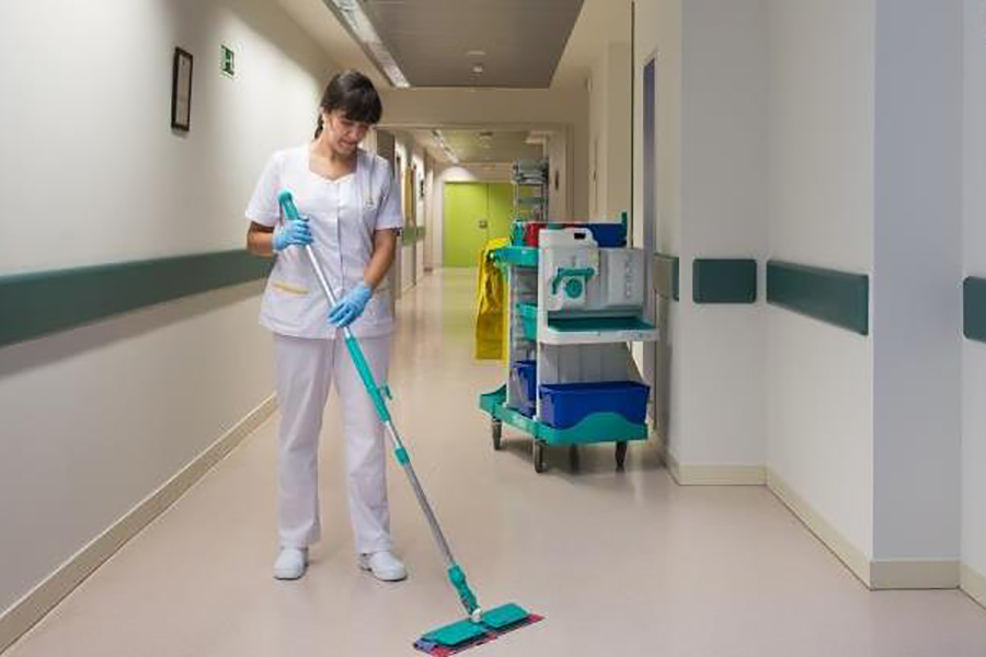 UGT consigue que los trabajadores de la limpieza del Hospital de Guadalajara no tengan que recuperar jornada después de una baja