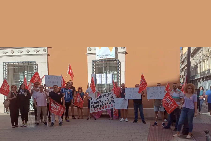 Los trabajadores de seguridad del Centro Regional de Menores Albaidel vuelven a las calles de Albacete para exigir que se atiendan sus demandas