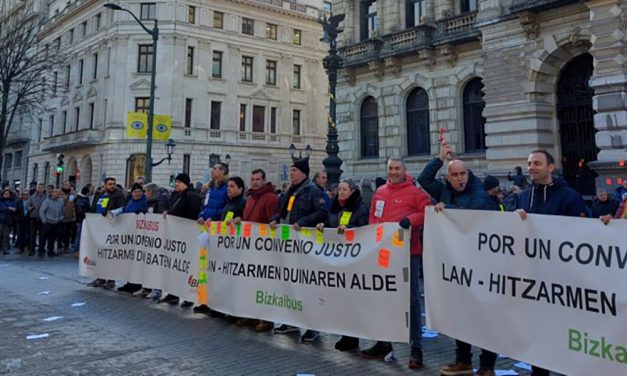 Seguimiento del 100% en la huelga de las 4 concesionarias de Bizkaibus en conflicto por el convenio